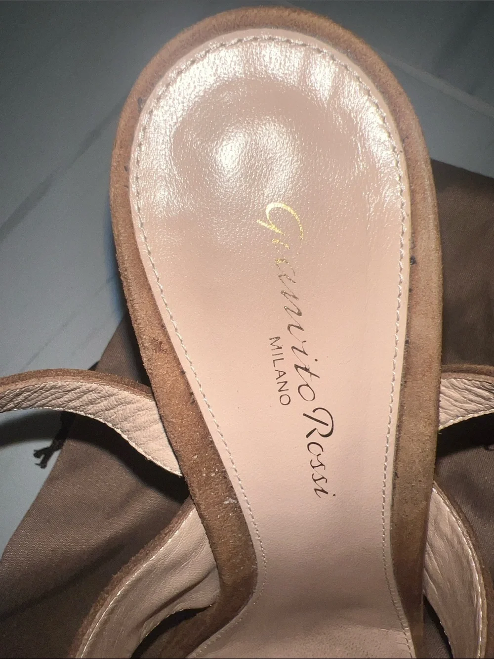 Authentic GIANVITO ROSSI genuine Suede Platform Block Heels-HUGE DISCOUNT